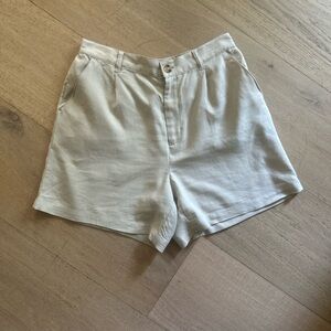 Linen shorts size 4-6